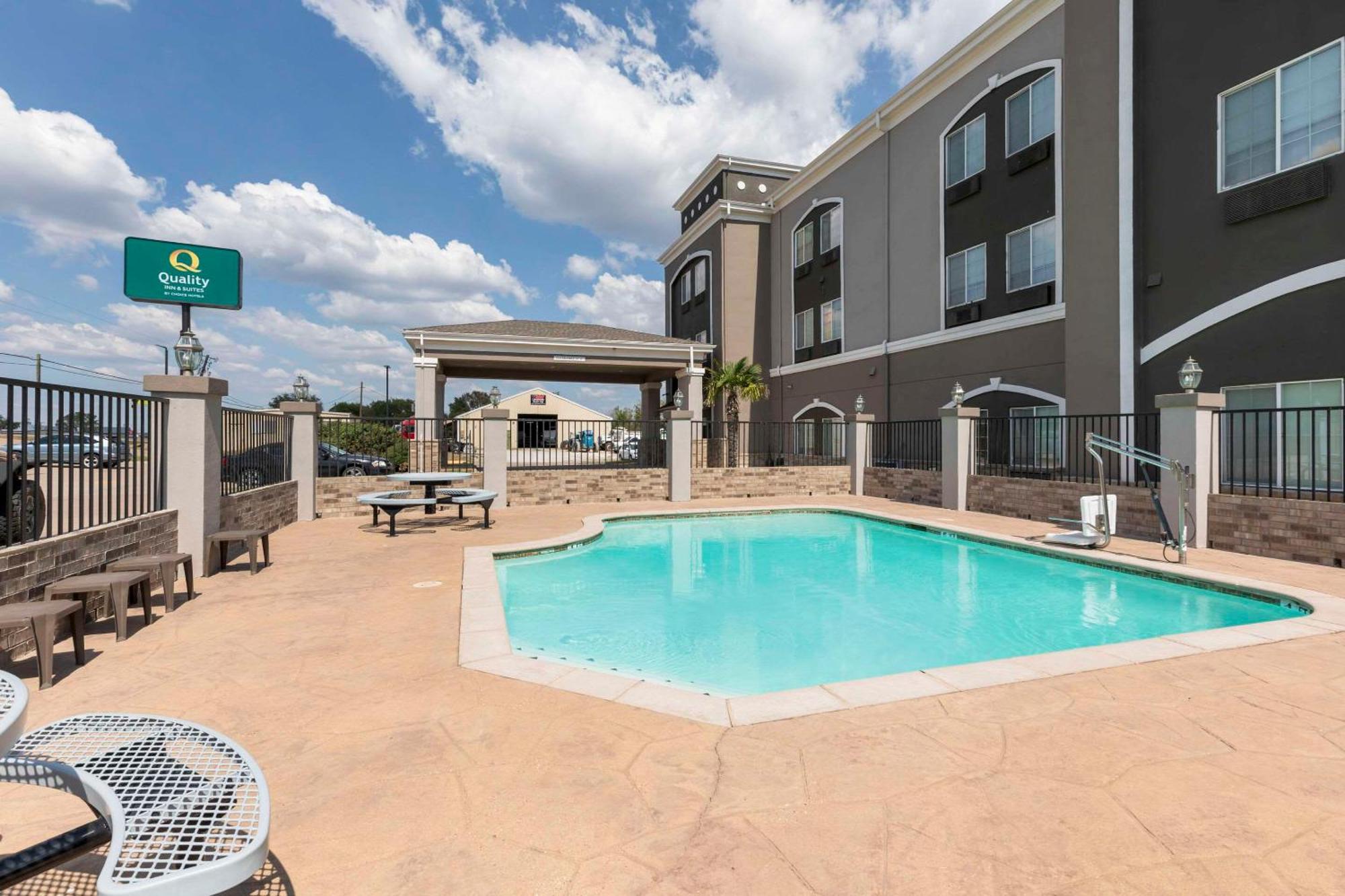 Quality Inn And Suites Groesbeck Extérieur photo
